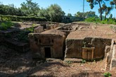 Scavi di un'area funeraria nei pressi della Basilica di S. Ippolito ad Isola Sacra