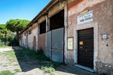 Le stalle del Casale O.N.C., in parte sede di cooperative agricole